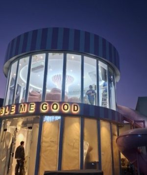 Shop cleaning service